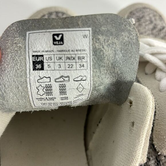 Veja V-10 Sneakers - Snow/Black- Size 5 - Picture 5 of 5